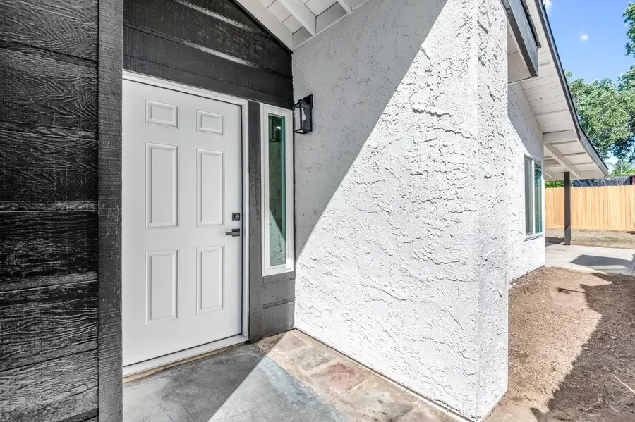 1644 N Tipton Street, Visalia, CA 93292 - #3