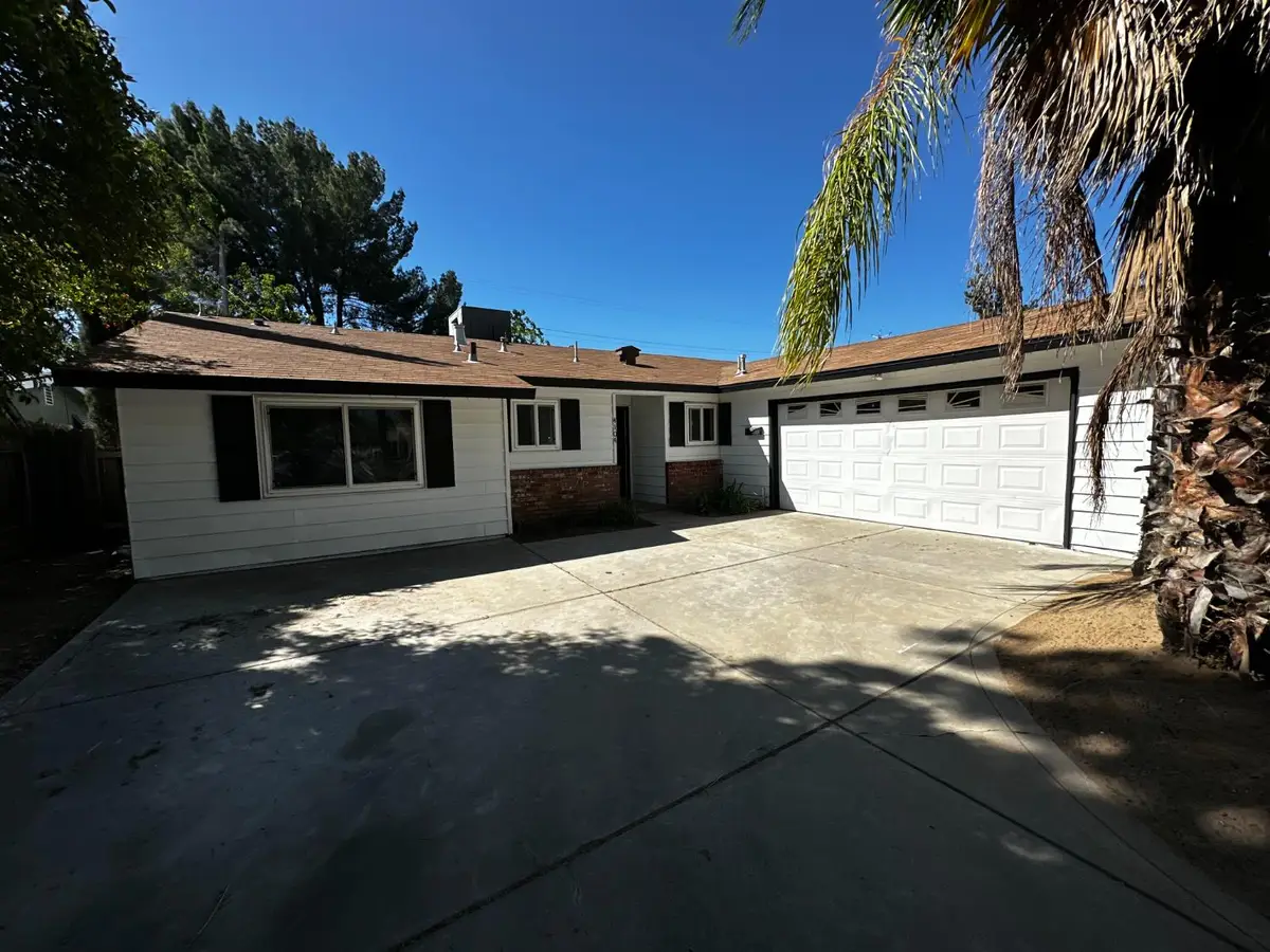 4104 E Ashlan Avenue, Fresno, CA 93726 - #1