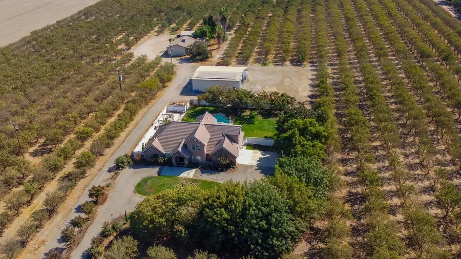 19360 Maple Avenue, Laton, CA 93242 - #3