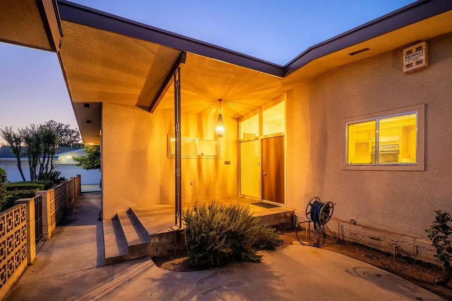 822 W Princeton Avenue, Fresno, CA 93705 - #3