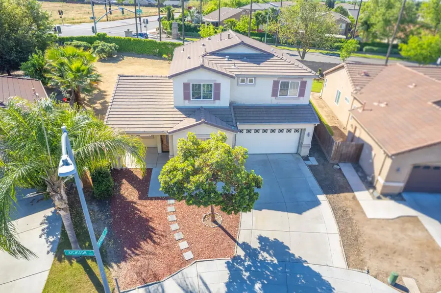 5586 E Atchison Street, Fresno, CA 93727 - #2