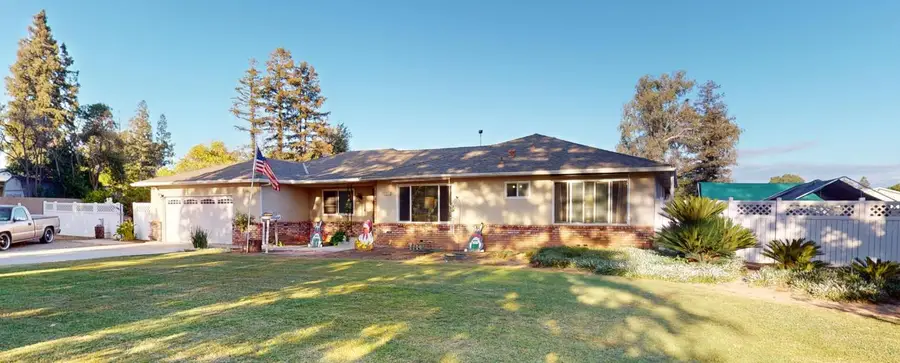 7690 N Leonard Avenue, Clovis, CA 93619 - #2