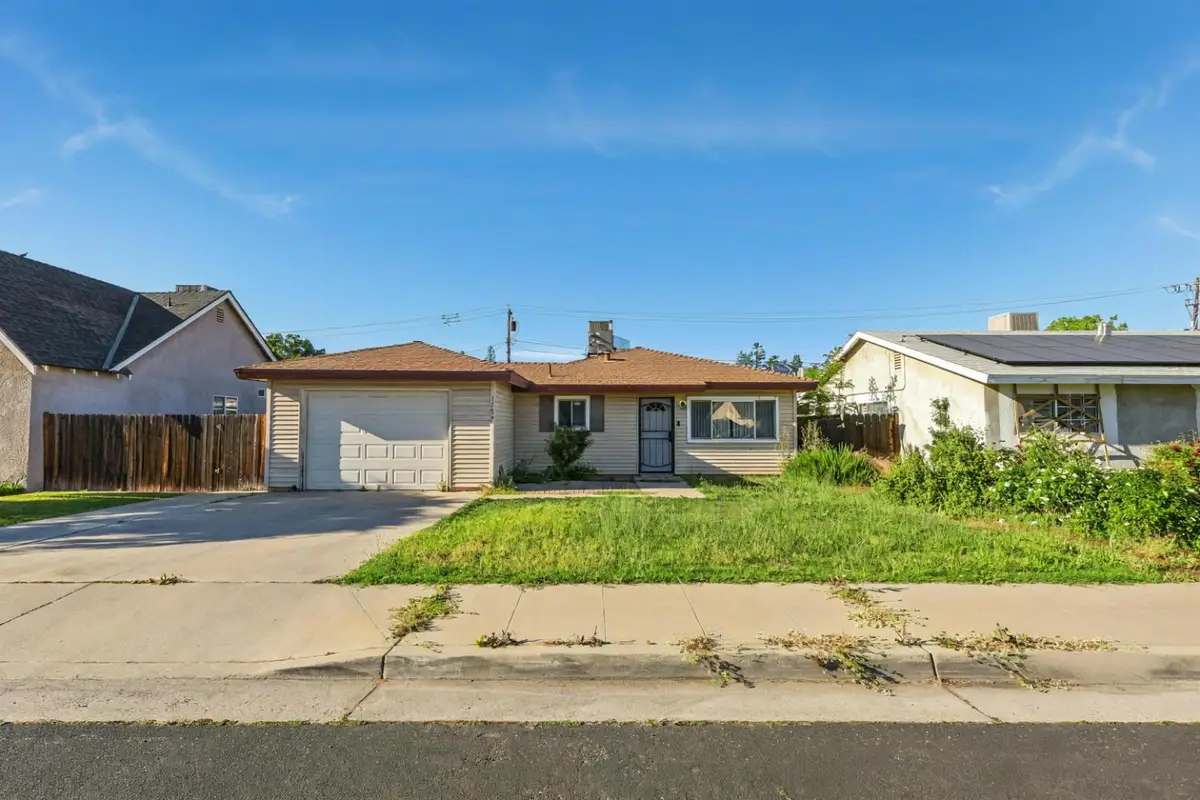 1755 4th Street, Clovis, CA 93611 - #1