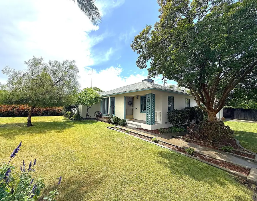 809 S Sowell, Visalia, CA 93277 - #3