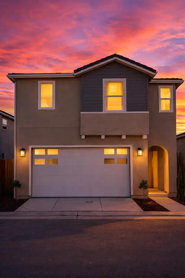 1502 Redbrick Lane, Clovis, CA 93619