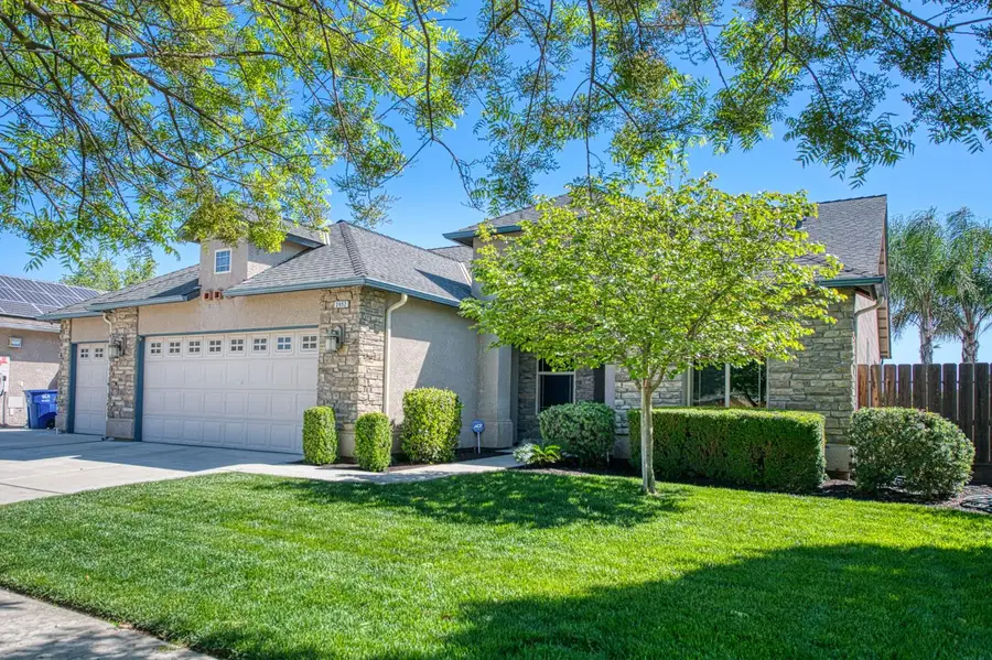 2952 25th Avenue, Kingsburg, CA 93631 - #3