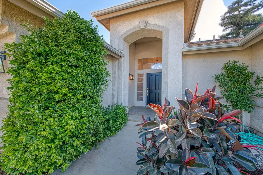 4994 W Decatur Avenue, Fresno, CA 93722 - #3