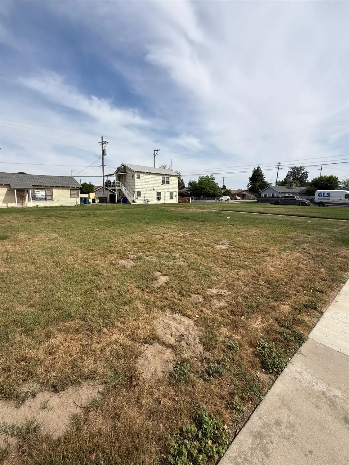 2406 B Street, Selma, CA 93662 - #1