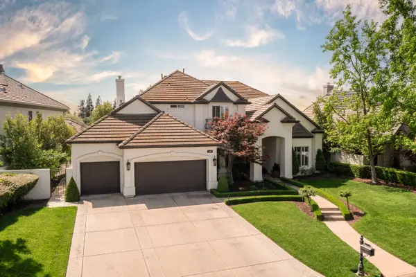 2547 W Lake Van Ness Circle, Fresno, CA 93711