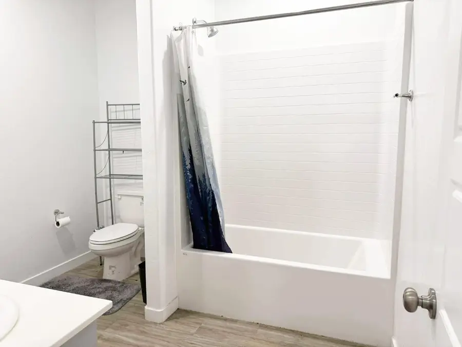 2844 N Vahe Avenue, Fresno, CA 93737 - #3