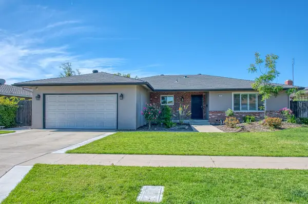 2569 E Los Altos Avenue, Fresno, CA 93710