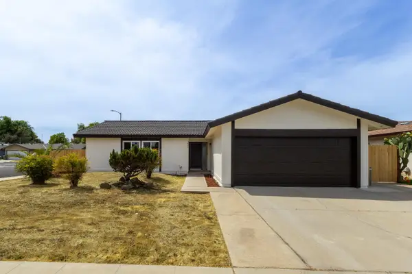 3094 Timmy Avenue, Clovis, CA 93612