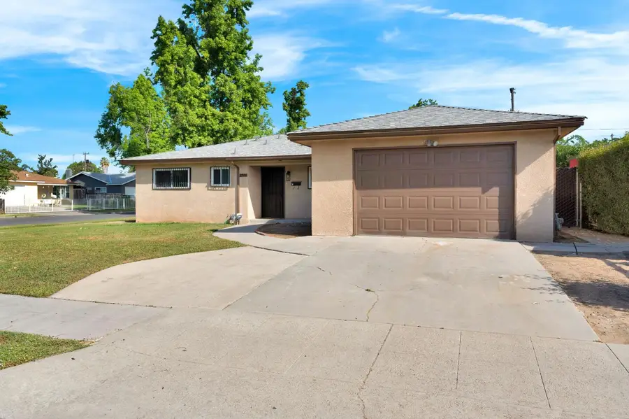2544 W Dakota Avenue, Fresno, CA 93705 - #3