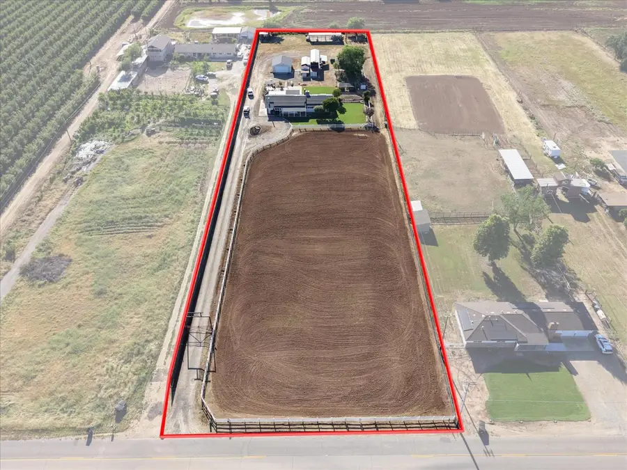 3765 N Greenwood Avenue, Sanger, CA 93657 - #3
