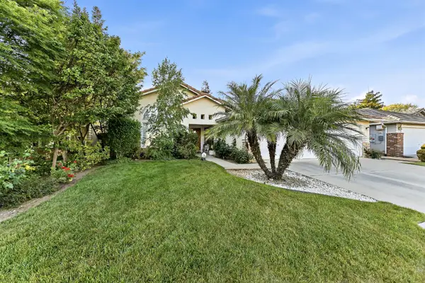 8613 N Whitney Avenue, Fresno, CA 93720