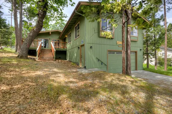 39410 Manzanita Drive, Oakhurst, CA 93644