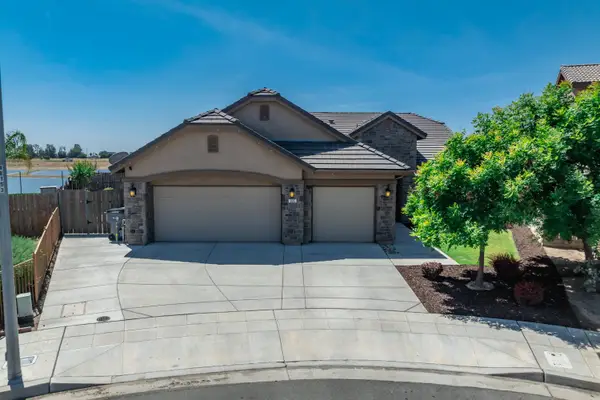 835 S Bliss Avenue, Fresno, CA 93727