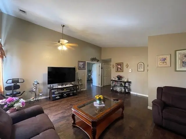 1728 Saltbrush Avenue, Coalinga, CA 93210 - #2