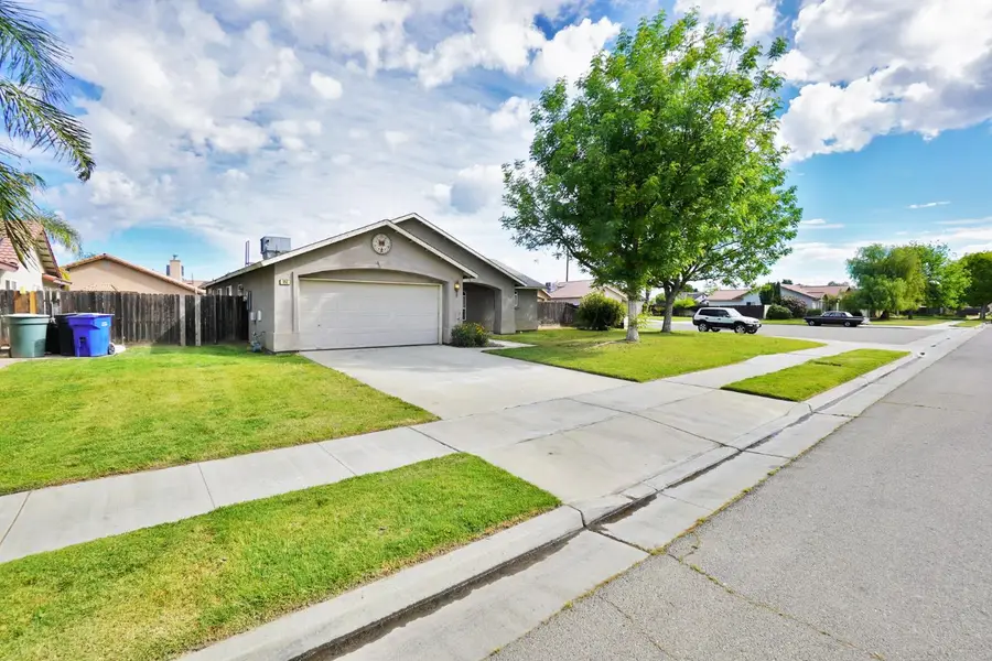 950 Geneva Drive, Lemoore, CA 93245 - #2