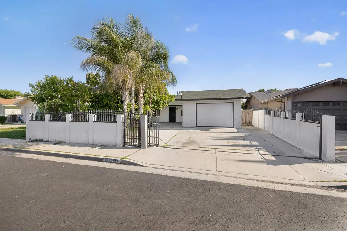 13591 E 5th Street, Parlier, CA 93648 - #1