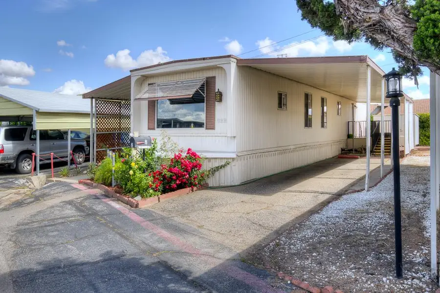 1724 Minnewawa #8, Clovis, CA 93612 - #3