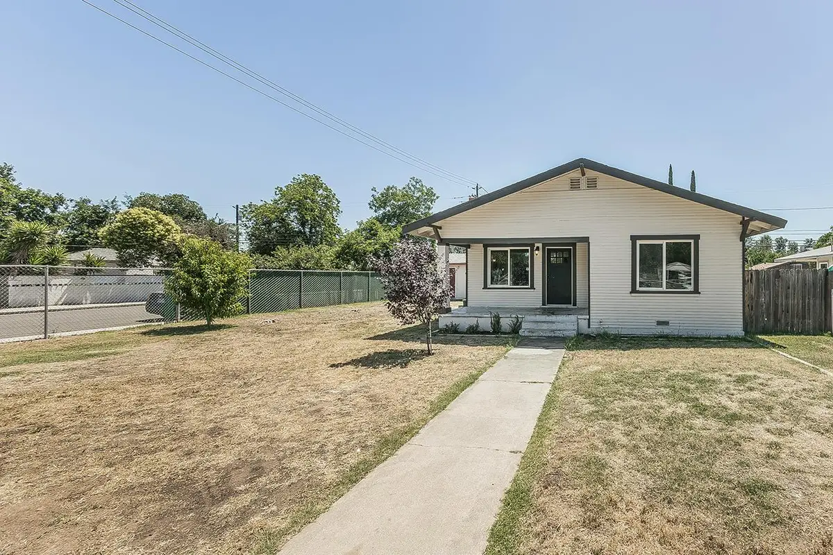 1044 E Cornell Avenue, Fresno, CA 93704 - #1