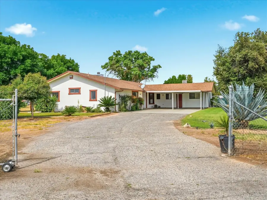 2411 N Ring Avenue, Fresno, CA 93723 - #3