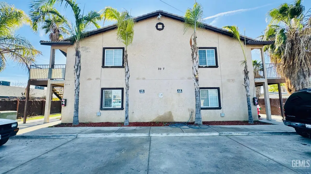 3017 Potomac Avenue, Bakersfield, CA 93307 - #1