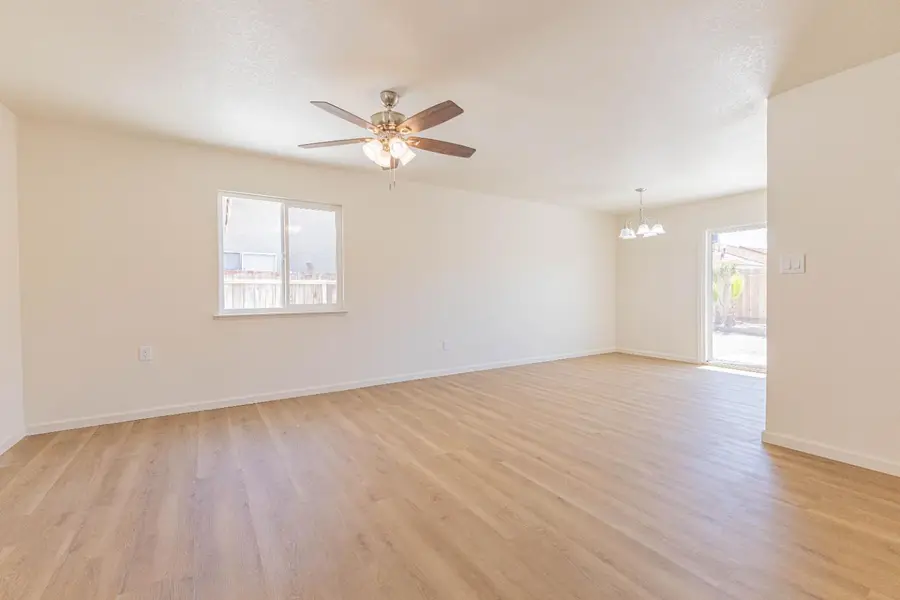 116 Leyva Avenue, Firebaugh, CA 93622 - #3