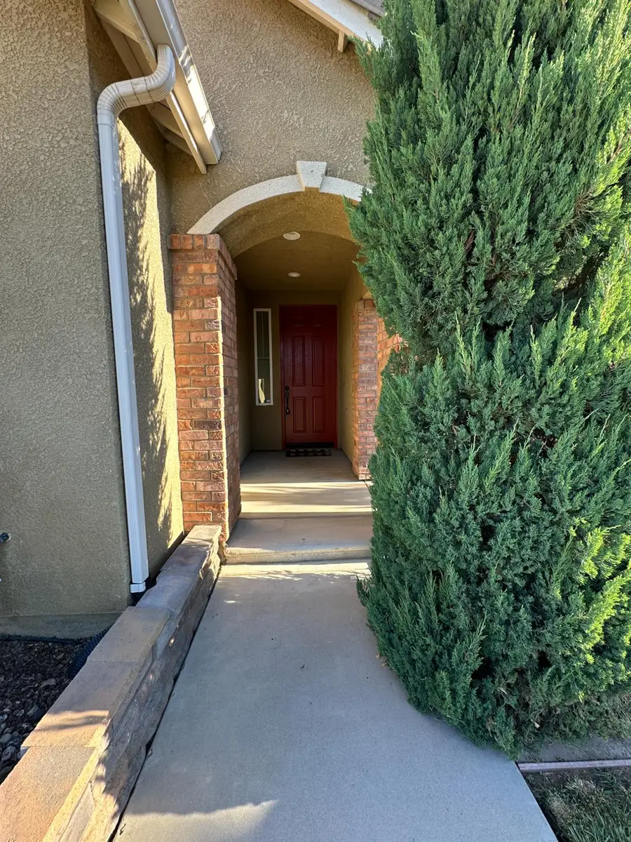 3521 Buckingham Avenue, Clovis, CA 93619 - #2