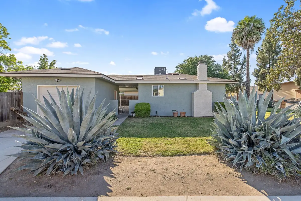 1246 E Buckingham Way, Fresno, CA 93704 - #1