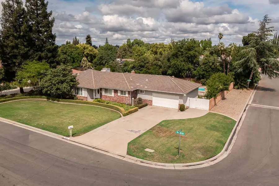 1620 W Vartikian Avenue, Fresno, CA 93711 - #2
