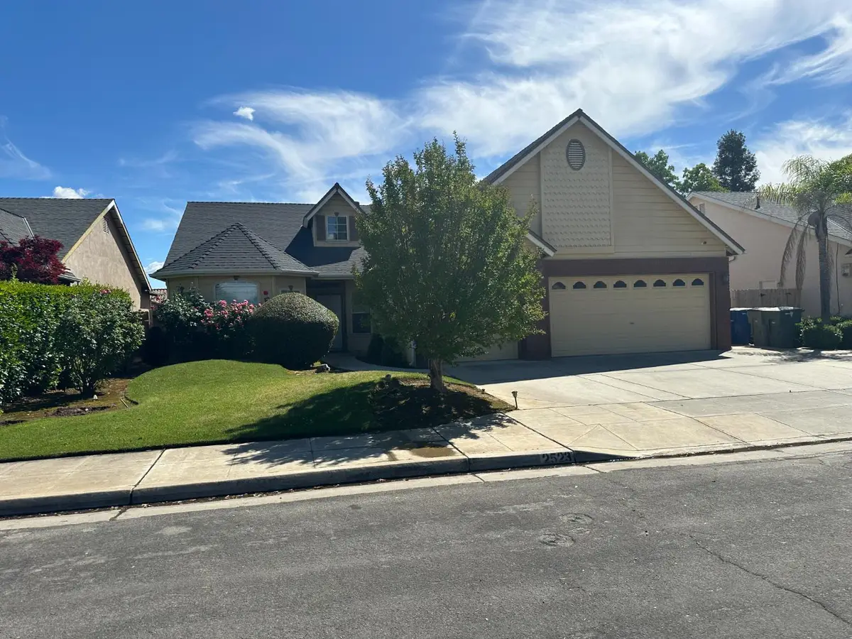 2523 E Cole Avenue, Fresno, CA 93720 - #1