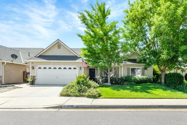 1795 E Turnberry Avenue, Fresno, CA 93730