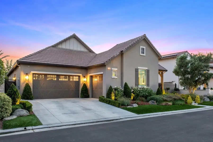 11865 N Ridgeway Drive, Fresno, CA 93730 - #3