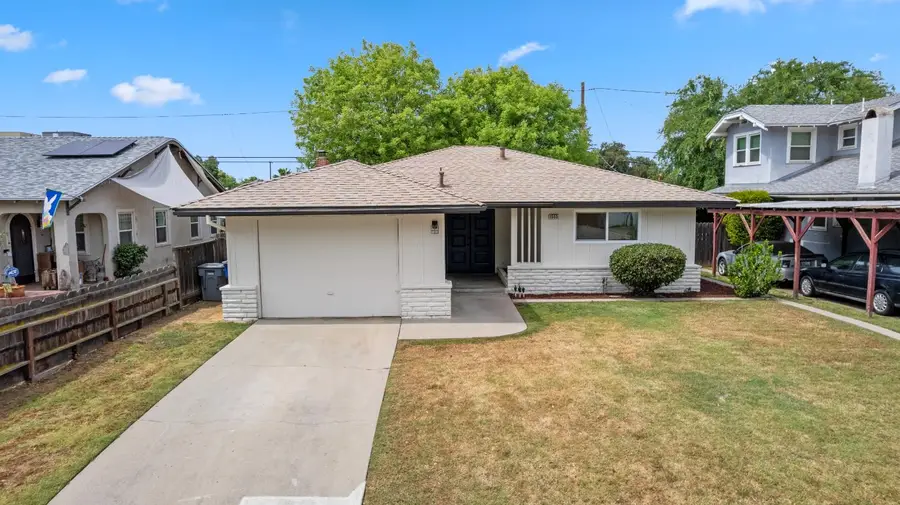 1555 N Roosevelt Avenue, Fresno, CA 93728 - #3