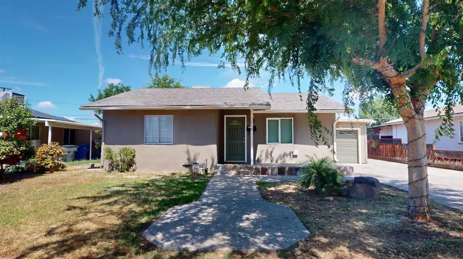 1014 W Andrews Avenue, Fresno, CA 93705 - #3