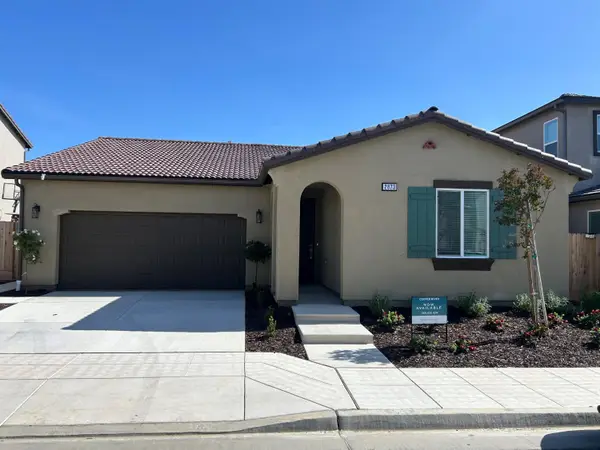 2873 E Corteza Drive, Fresno, CA 93730