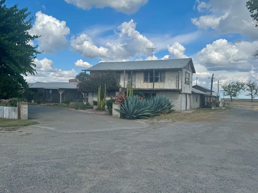 15326 S Dickenson Avenue, Riverdale, CA 93656 - #3