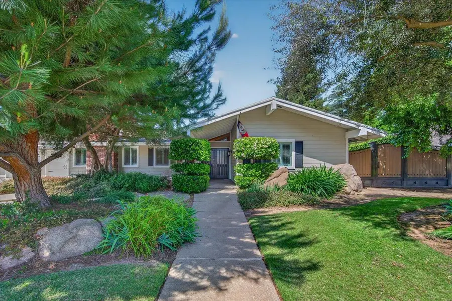 3132 W Alluvial Avenue, Fresno, CA 93711 - #2