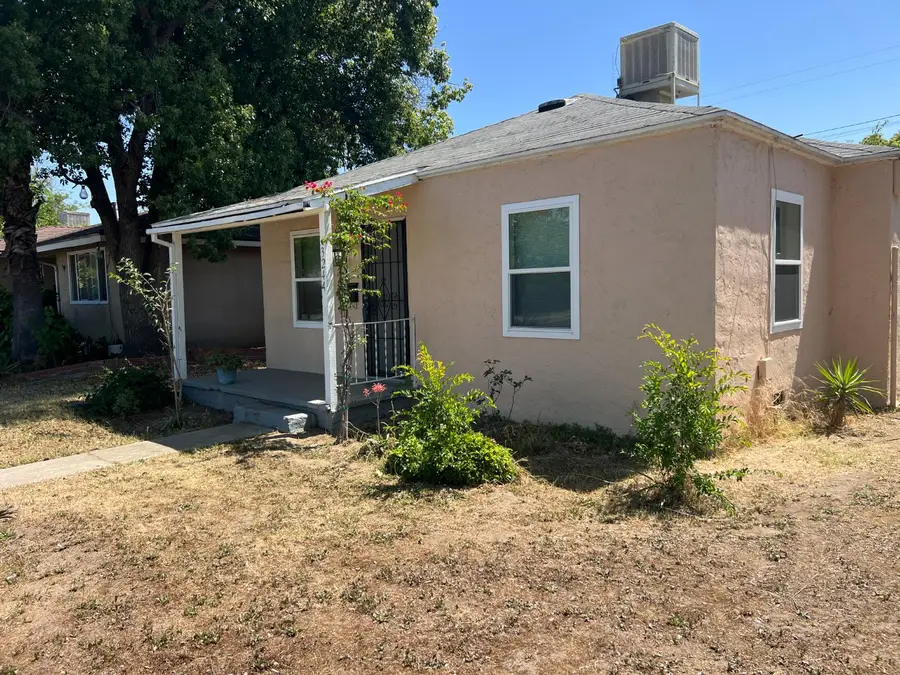 3244 E Pine Avenue, Fresno, CA 93703 - #3