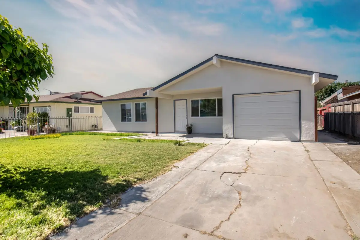 266 L Street, Mendota, CA 93640 - #1