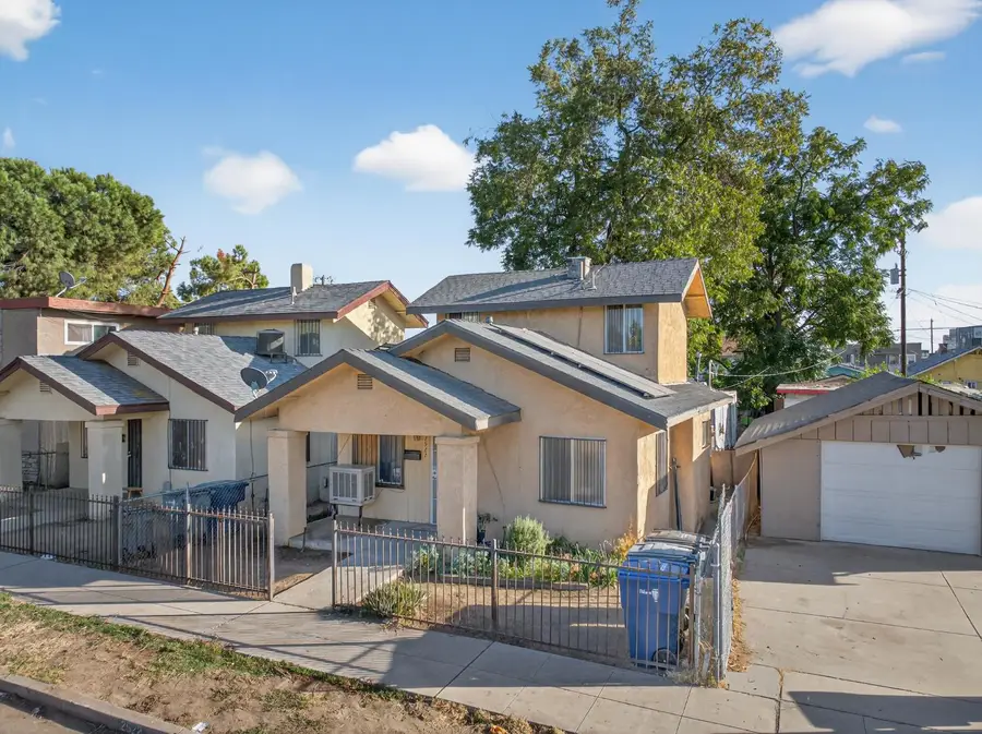 2522 E Grant Avenue, Fresno, CA 93701 - #2