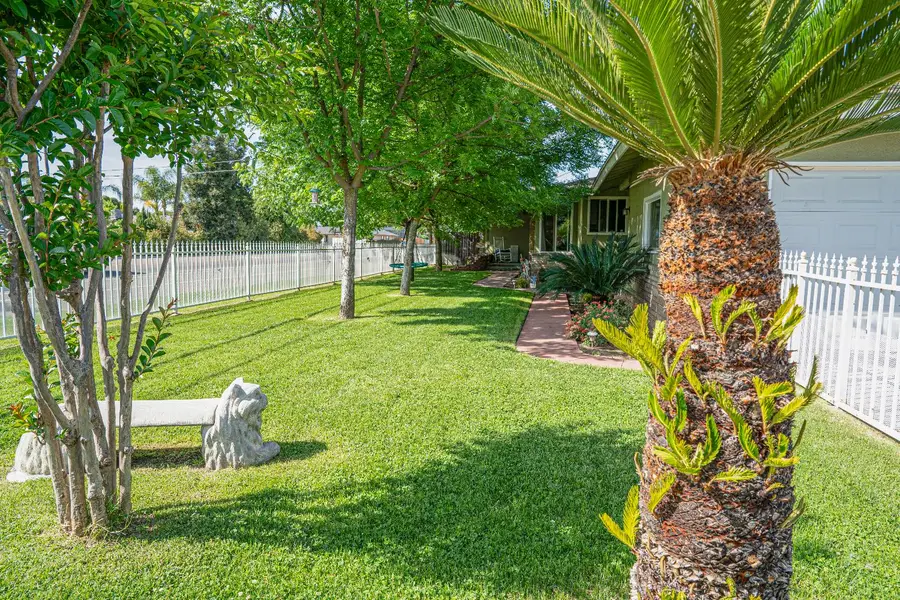 2708 N Maple Avenue, Fresno, CA 93703 - #2
