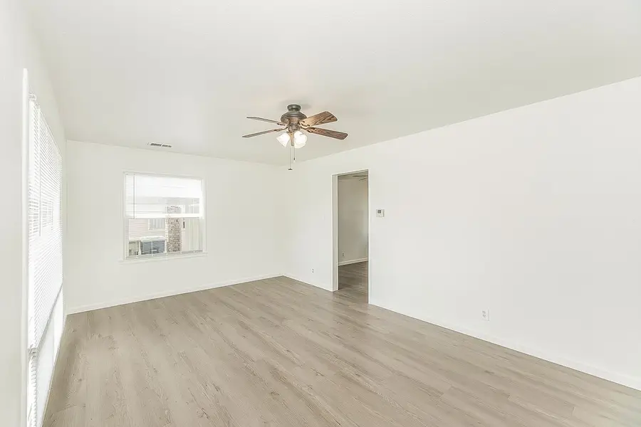 4057 N Hulbert Avenue, Fresno, CA 93705 - #3