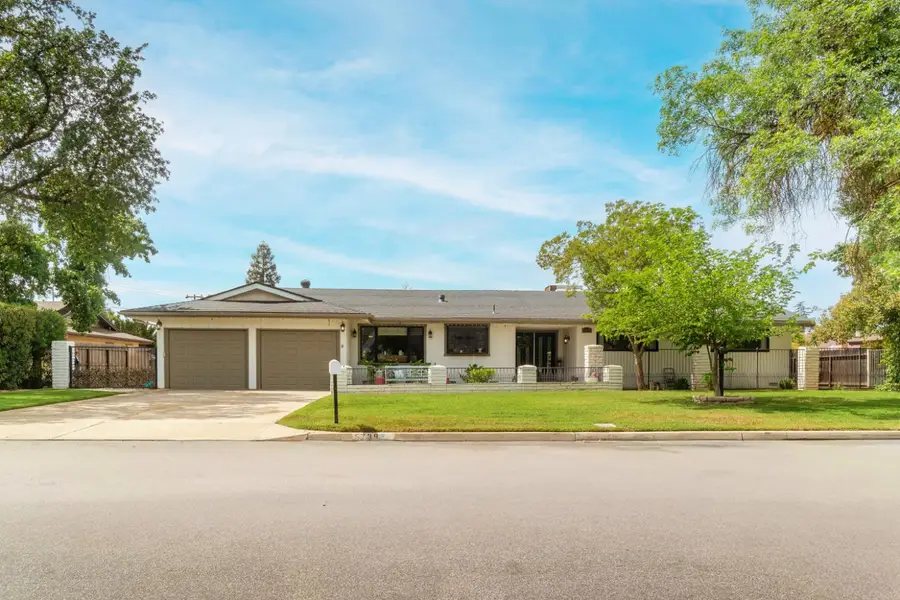 5739 N Pleasant Avenue, Fresno, CA 93711 - #3