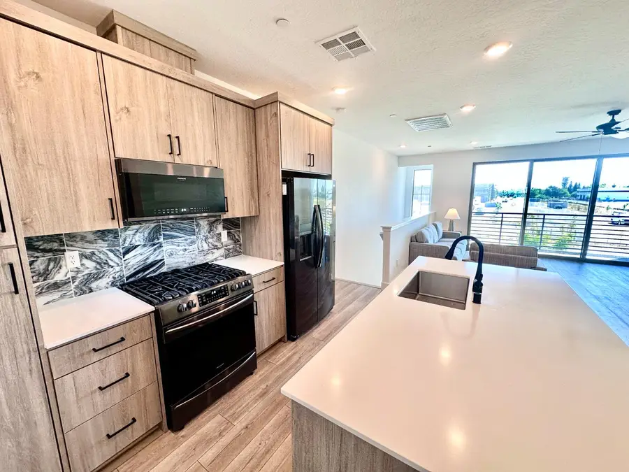 478 Mahogany Lane, Clovis, CA 93611 - #3