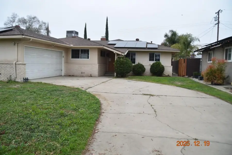 4115 E Dayton Avenue, Fresno, CA 93726 - #2