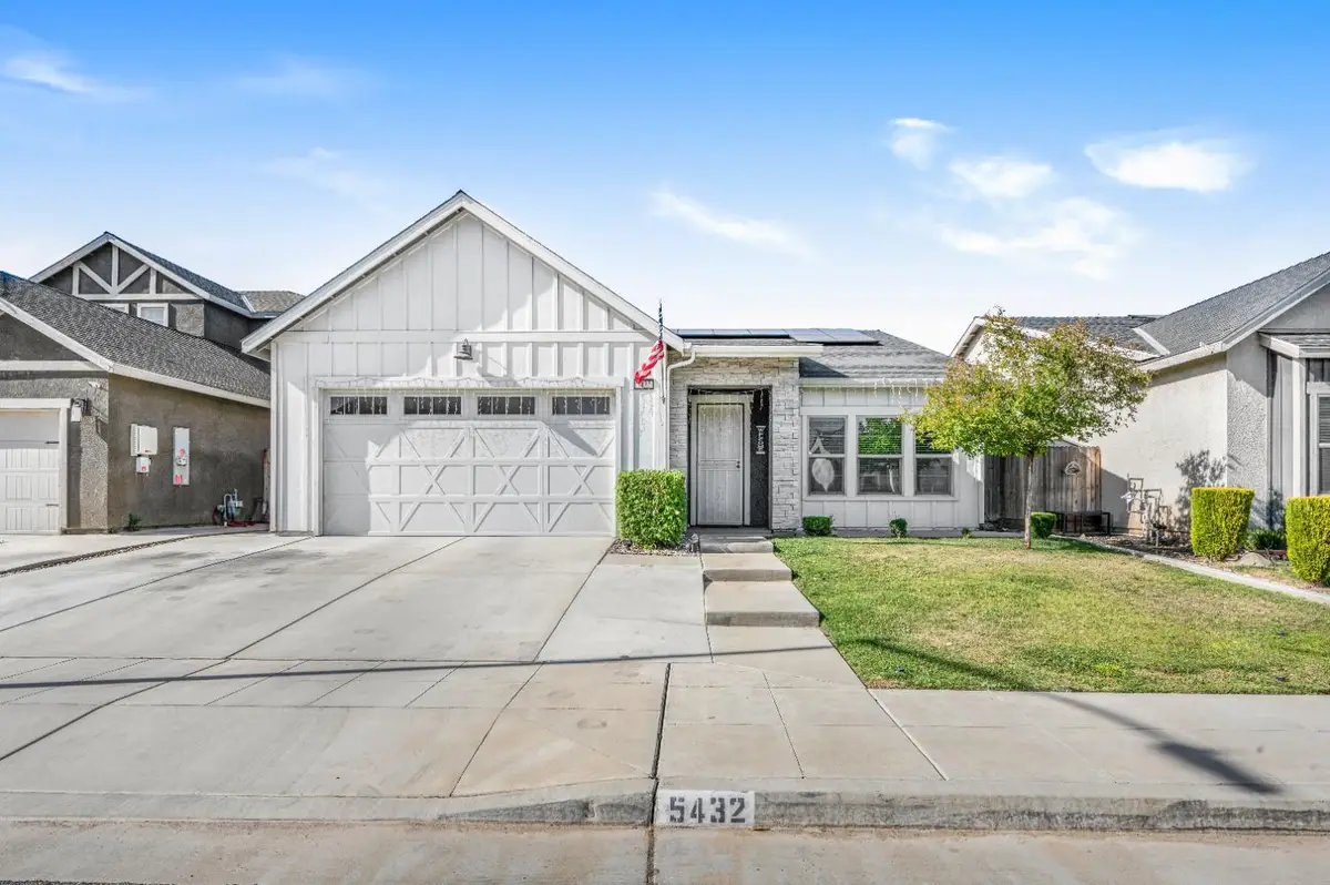5432 W Lamona Avenue, Fresno, CA 93722 - #1