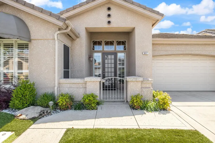 851 E Mill Creek Drive, Fresno, CA 93720 - #2